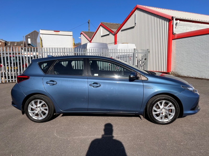 Toyota Auris Vvt I Business Edition M G Motors Ltd