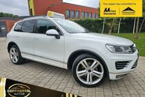 Volkswagen Touareg 3.0 TDI V6 BlueMotion Tech R-Line Tiptronic 4WD Euro 6 (s/s) 5dr