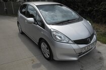 Honda Jazz I-VTEC ES PLUS