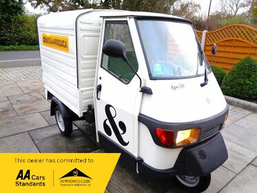 Piaggio Ape PIAGGIO APE 50 2015 VAN/PICKUP,ONE OWNER FROM NEW WITH ONLY 187 MILES-310 KLMS, EXCELLENT CONDITION THROUGHOUT, 4 SPEED WITH REV