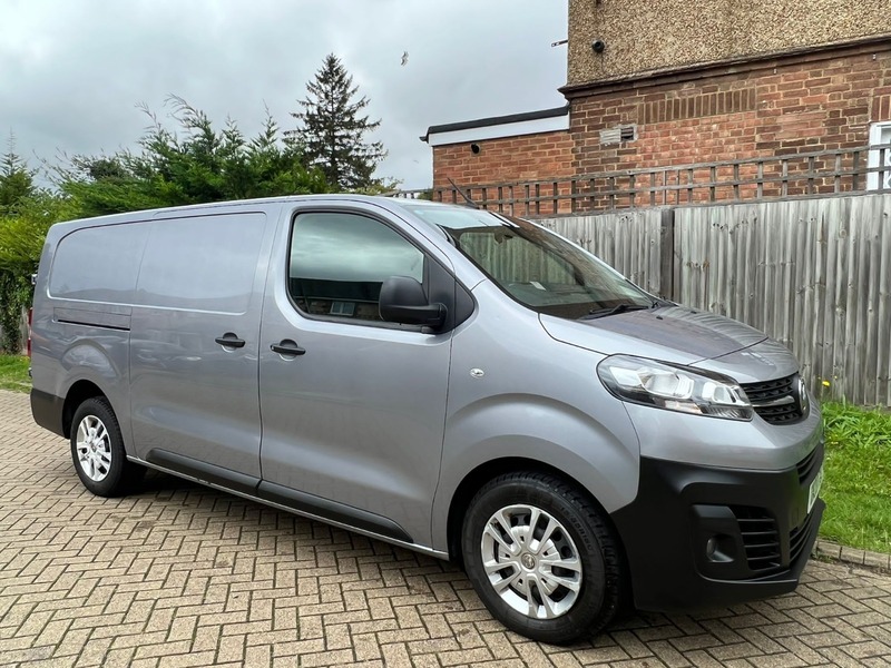 Vauxhall Vivaro L2H1 3100 DYNAMIC S/S | Speedoz Limited