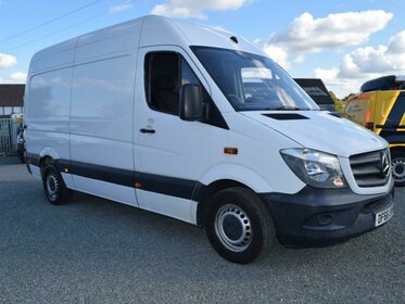 Mercedes-Benz Sprinter 2.1 313 CDi BlueEFFICIENCY 7G-Tronic RWD L2 H3 4dr