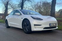 Tesla Model 3 Standard Range Plus Auto RWD 4dr