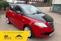 Chrysler Ypsilon BLACK AND RED 1.2 5DR