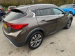 Infiniti QX30