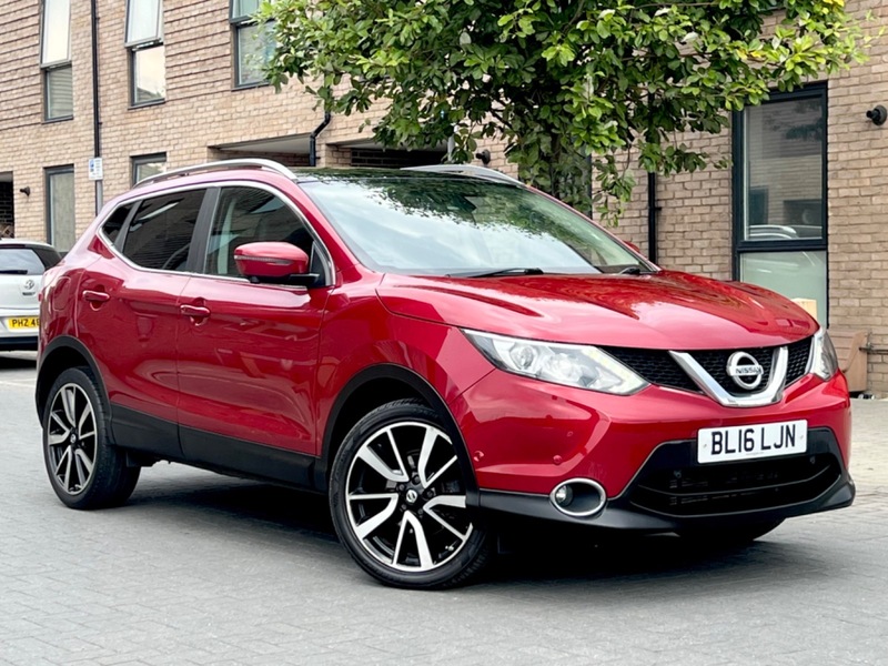 nissan qashqai 2016 red