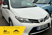 Toyota Auris 1.6 V-Matic Icon Multidrive S 5dr 130BHP