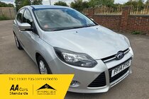 Ford Focus 1.6 Titanium Navigator Hatchback 5dr Petrol Powershift Euro 5 (125 ps)