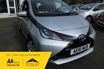 Toyota AYGO VVT-I X-PLAY