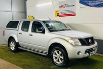 Nissan Navara 2.5 dCi Visia Pickup Double Cab 4dr Diesel Manual 4WD Euro 5 (144 ps)