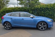 Volvo V40 D4 R-DESIGN