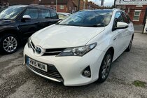 Toyota Auris 1.8 VVT-h Excel Touring Sports CVT Euro 5 (s/s) 5dr