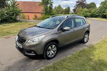 Peugeot 2008 ACTIVE Superb family SUV top history