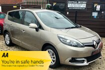 Renault Scenic GRAND DYNAMIQUE TOMTOM DCI EDC