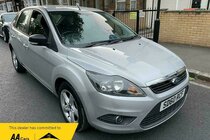 Ford Focus 1.6 Zetec Hatchback 5dr Petrol Automatic (184 g/km, 99 bhp)