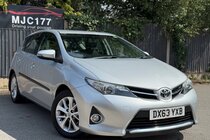 Toyota Auris 1.6 V-Matic Icon Hatchback 5dr Petrol Multidrive S Euro 5 (132 ps)