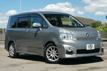 Toyota Voxy 7 Seats+ New Leather Seat