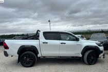 Toyota Hilux 2.8 D-4D Invincible X Auto 4WD Euro 6 (s/s) 4dr