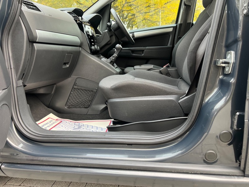 Zafira isofix outlet points