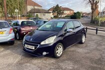 Peugeot 208 1.2 VTi Style Hatchback 5dr Petrol Manual Euro 5 (82 ps)