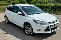 Ford Focus 1.0T EcoBoost Zetec Euro 5 (s/s) 5dr