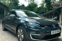 Volkswagen Golf 35.8kWh e-Golf Hatchback 5dr Electric Auto (136 ps)