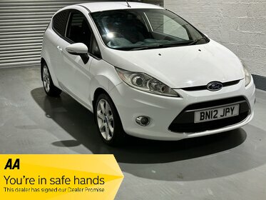 Ford Fiesta ZETEC - Car Box Ltd