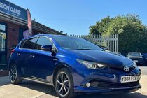 Toyota Auris 1.8 VVT-h Design CVT Euro 6 (s/s) 5dr