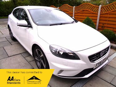 Volvo V40 D2 R-DESIGN NAV ULEZ FREE,ZERO ROAD TAX,68 MPG,FULL SERVICE HISTORY,SAT-NAV,STUNNING EXAMPLE, BARGAIN !