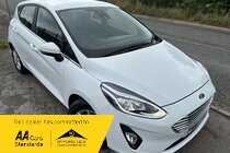 Ford Fiesta 1.0 ZETEC GREAT 1ST CAR PETROL WHITE APPLE CAR PLAY BLUETOOTH MP3/USB AIR CON ALLOYS 1 YEAR MOT 1 YEAR AA COVER NEW TIMING BELT