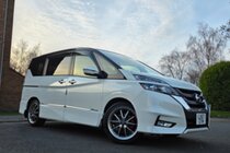 Nissan Serena 2.0 PURE DRIVE S-HYBRID AUTO 8 SEATS