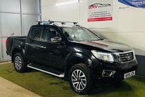 Nissan Navara 2.3 dCi Tekna Pickup Double Cab 4dr Diesel Auto 4WD Euro 6 (190 ps)