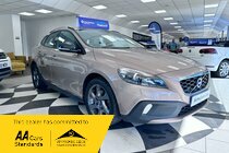 Volvo V40 D2 CROSS COUNTRY LUX DIESEL MANUAL