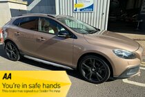 Volvo V40 2.0 T5 20V 245BHP R-Design Lux Nav Auto AWD