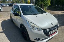 Peugeot 208 1.6 THP GTi 30th Euro 6 (s/s) 3dr